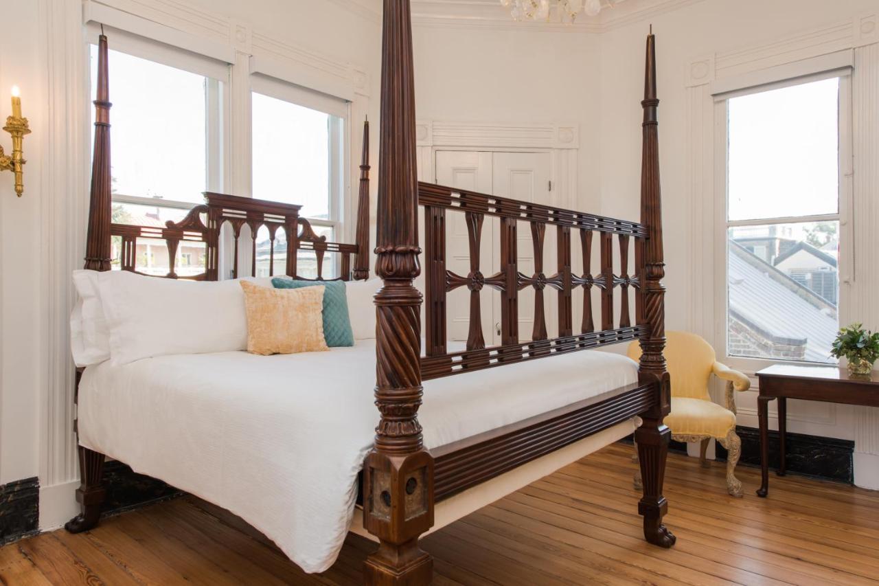 Bed and Breakfast 20 South Battery Чарлстон Екстер'єр фото