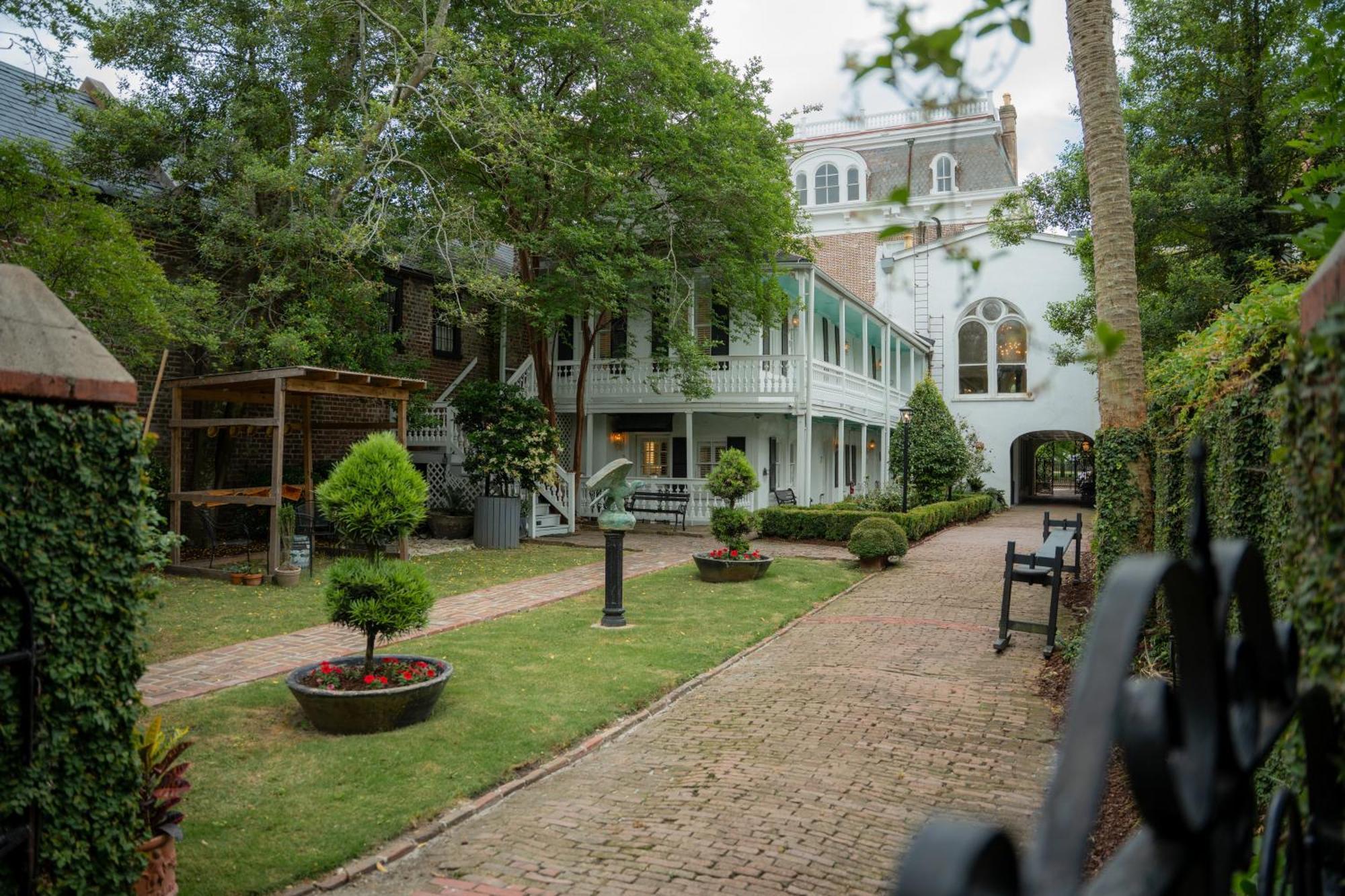 Bed and Breakfast 20 South Battery Чарлстон Екстер'єр фото